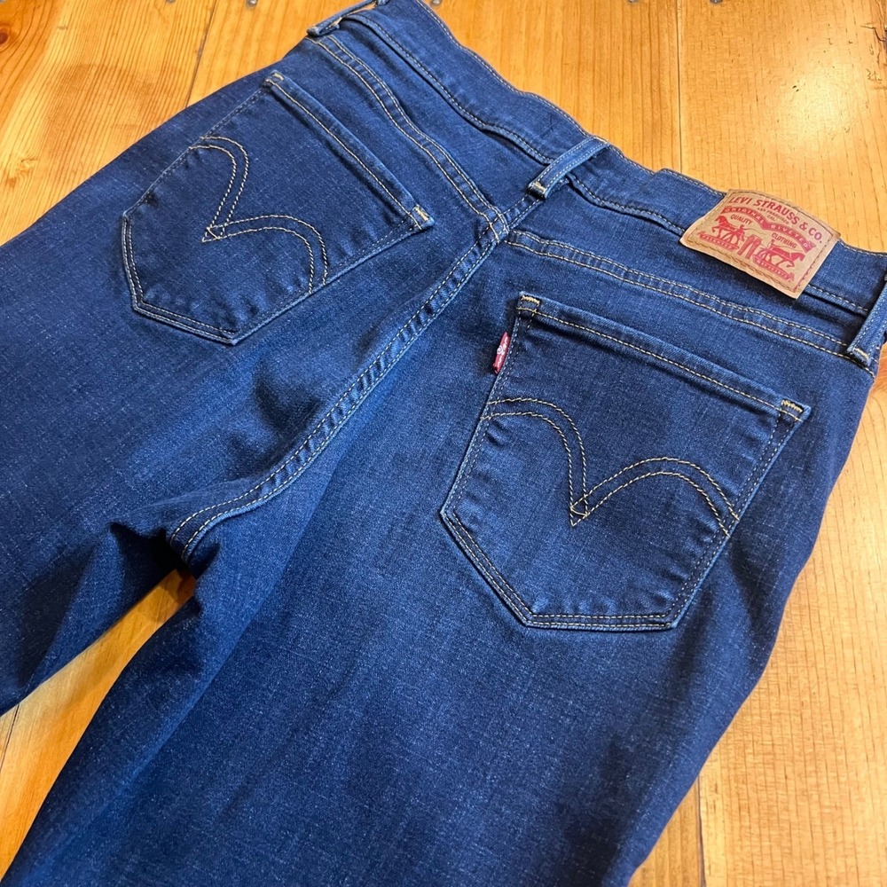 Levis Classic Straight Leg Jeans Womens Size 4 Dark Indigo Blue Stretch A3 - Picture 3 of 8